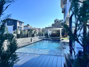 Villa with Private Pool - Image 4