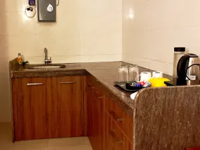 Regal Suites - Image 4