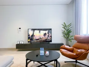 Super Luxury 6 - Image 2