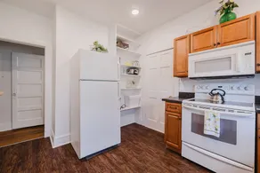 Simple, clean two bedroom APT walk to Stetson (#2) - Image 2