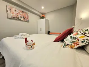 Clean • Cozy • Comfortable • Free Parking - Image 2