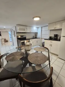 Stunning 2 bed apt in Revere 15 mins to Boston - Image 4
