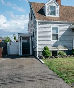 Stunning 2 bed apt in Revere 15 mins to Boston - Image 2