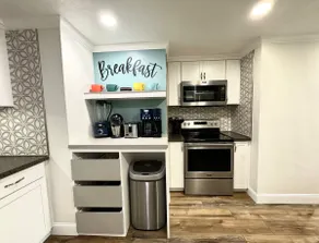 Downtown Boho Suite - Image 3