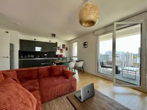 150 m from TGV Station - Parking - Paris View - 3 Bedrooms - Image 2