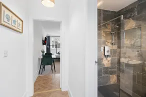 Hillbarn Studio Free Parking & Private Patio - Image 4