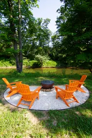 River Front Retreat *HotTub-FirePit-Kayaks* - Image 2