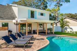 Coastal Cottage - Image 4