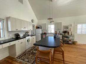 Modern Ranch Guest House - Image 3