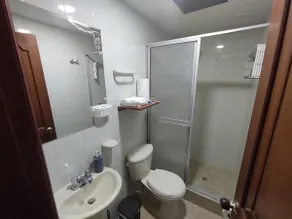 Central furnished studio apartment - Image 4