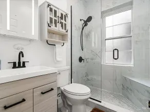 Comfortable 3BR Near UChicago & 15 min to Downtown - Image 5