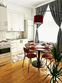 1BR Demure Design & Urban Living in Kamppi - Image 2