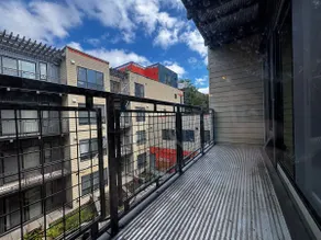A peaceful getaway in the heart of Seattle - Image 4