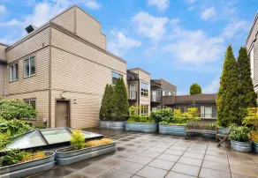 A peaceful getaway in the heart of Seattle - Image 2