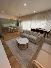 Eat Street Family Retreat– 3Bed, 2Bath, Playground - Image 2