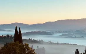 Supersuite with breathtaking views in Chianti - Image 2