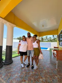 4x 3bed private family Ensuites, WIFI, food, pool - Image 3
