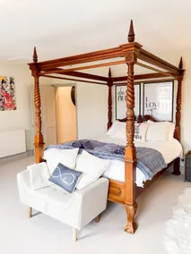 3-Bed gem with Bath Abbey views - Image 3