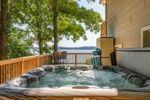 Lakefront Retreat w/Pvt Dock, Game Room, Hot Tub, - Image 4