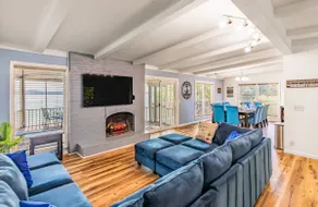 Lakefront Retreat w/Pvt Dock, Game Room, Hot Tub, - Image 3