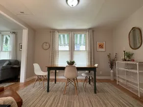 Modern 2BR Charmer Heart of BloNo - Image 3