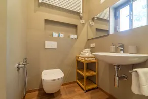 The cocoon: a beautiful house a short walk from the lake - Image 4