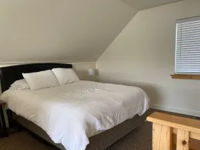 Modern 1 bedroom loft with view of Portage Lake - Image 2