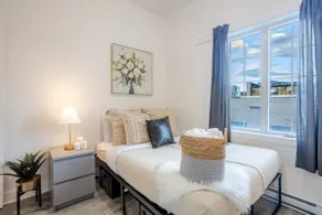 Chic and Spacious 3 Bedrooms in Griffintown - Image 4