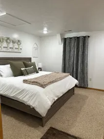 Downtown 2 Bedroom in Stanton - Image 4