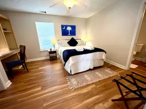 Lodge on Hartwell 3 BR/3Ba -1 Mile to Clemson Univ - Image 5