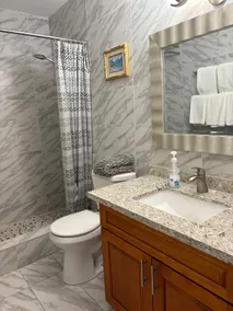 Condotel 2BR 4 Beds free Parking WiFi - Image 5