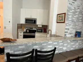Condotel 2BR 4 Beds free Parking WiFi - Image 4