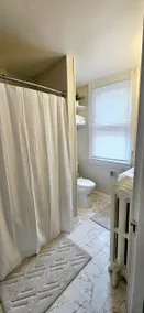 Entire Upper Level 2 BDRM Duplex - Image 5