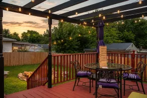 Stylish Retreat | Perfect Location | Spacious Yard - Image 2
