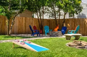 Stylish Retreat | Perfect Location | Spacious Yard - Image 3