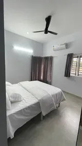Luxurious studio House - Image 4