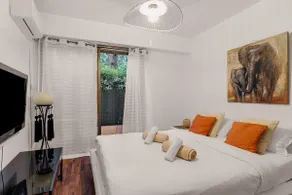 Bright Design Apt • Terrace • Prvt Parking • WiFi - Image 3