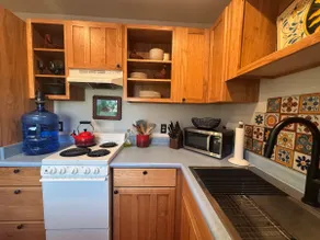 Creekside Commons Guest House - Image 4