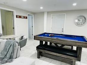 Waukegan Apartment - Pool Table 5 mi to Naval Base - Image 3