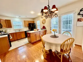 Cozy & Spacious home in GSO,NC - Image 5
