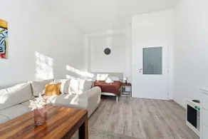 Apartment| 2 bedrooms| raised ground floor - Image 3