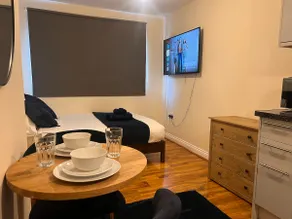 Stylish Studio in Central Luton - Image 2