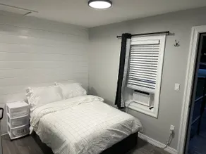 Small but Clean Studio Apt - Image 2