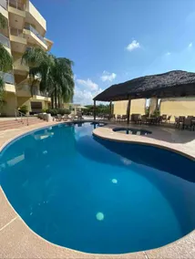 1A condo with a pool in the marina - Image 5