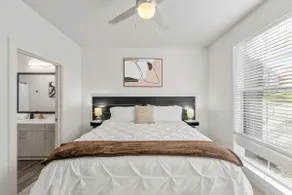 Luxury 2BR/2BA W.Midtown New Building Free Parking - Image 3