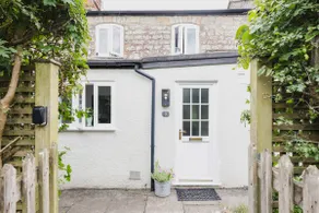 Dog Friendly Sherborne Cottage | Fire, BBQ, Garden - Image 2