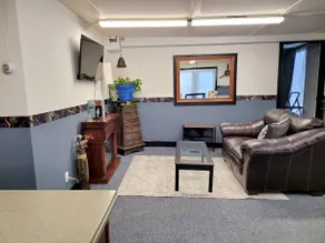 Cozy and Quiet 2 bedroom - Sleeps 4 - Image 5