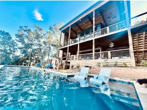 Over The Top Hideaway - Entire House - Image 3