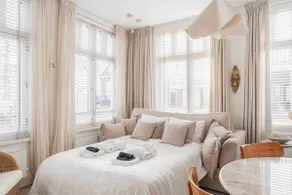 Local Tulip City Apartment 18 mins from Amsterdam - Image 4