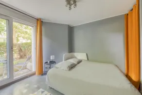Studio with parking and terrace near Paris - Image 5